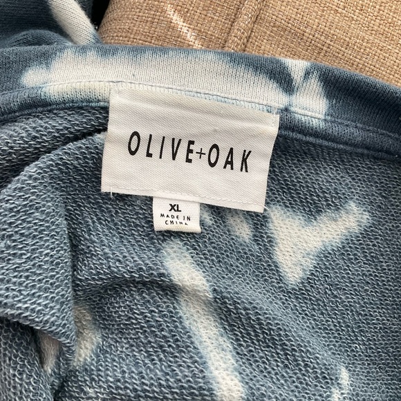 Olive + Oak tie dye tee EUC - Picture 3 of 5